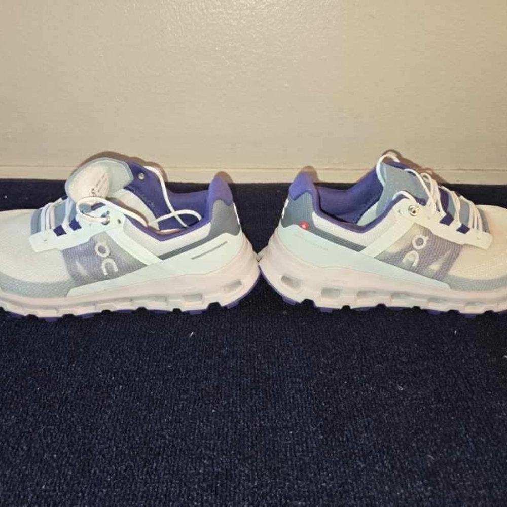 On Running Women's Sneakers in White and Purple